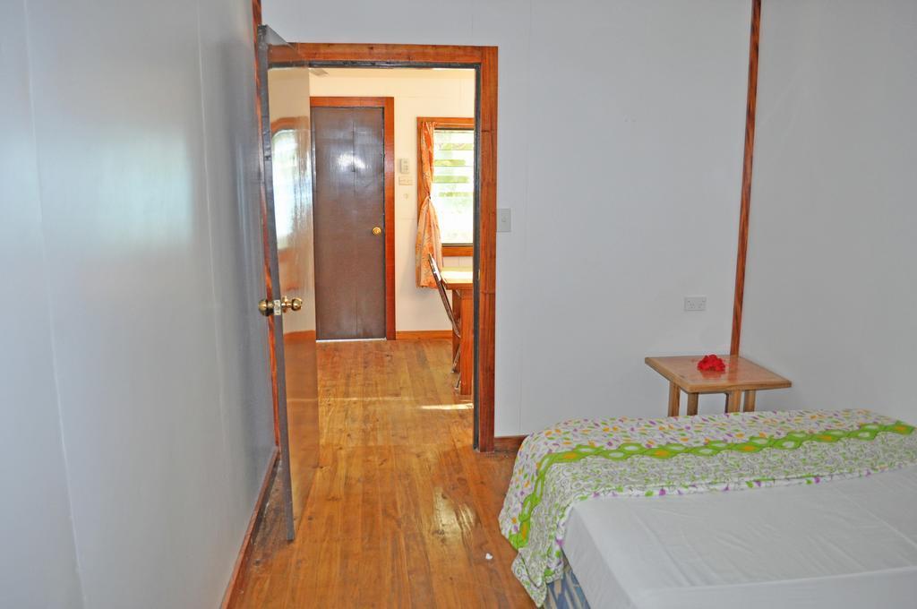 ราตู คีนี แบ๊คแพคเกอร์ แอนด์ ไดฟ์ รีสอร์ต Hotel เกาะมานา ห้อง รูปภาพ