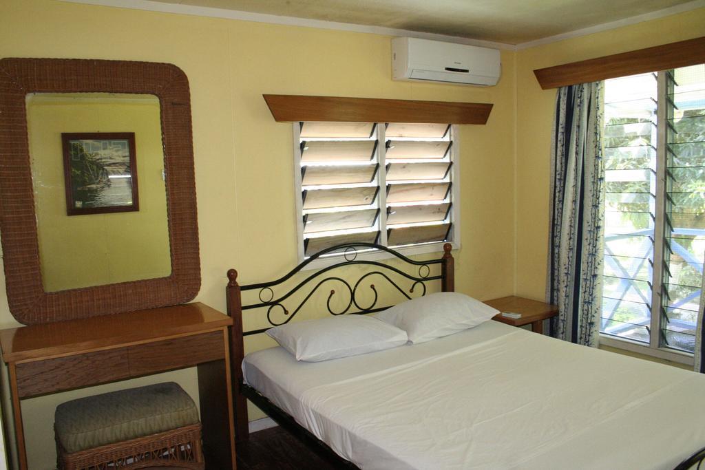 ราตู คีนี แบ๊คแพคเกอร์ แอนด์ ไดฟ์ รีสอร์ต Hotel เกาะมานา ห้อง รูปภาพ