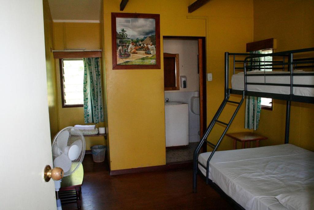 ราตู คีนี แบ๊คแพคเกอร์ แอนด์ ไดฟ์ รีสอร์ต Hotel เกาะมานา ห้อง รูปภาพ