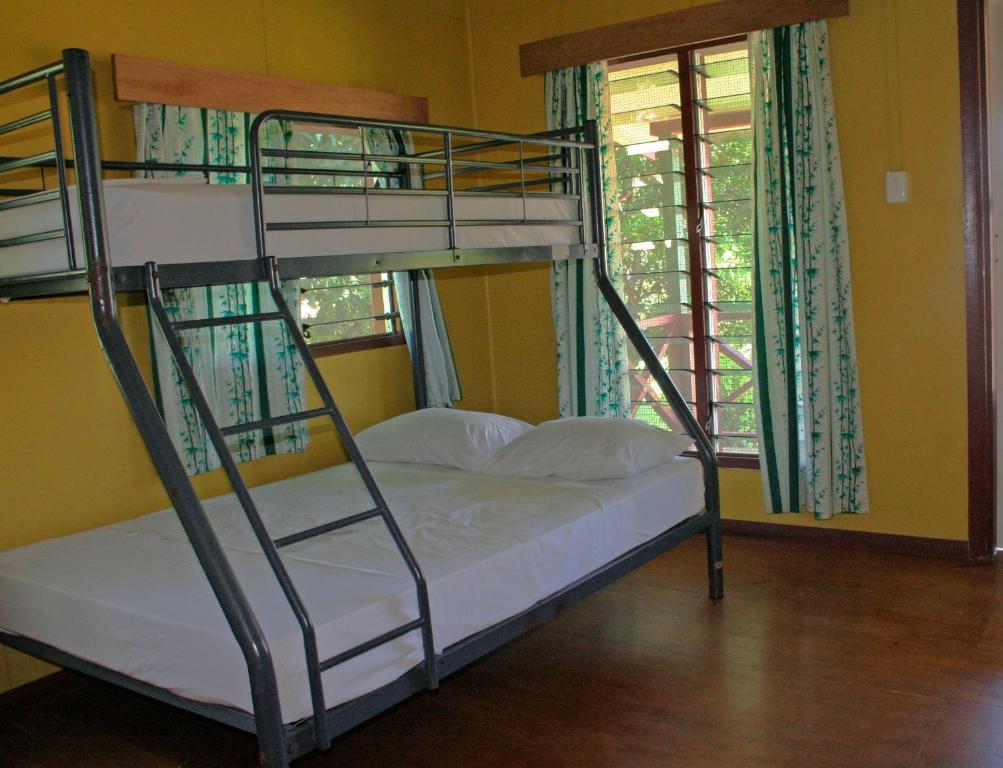 ราตู คีนี แบ๊คแพคเกอร์ แอนด์ ไดฟ์ รีสอร์ต Hotel เกาะมานา ห้อง รูปภาพ