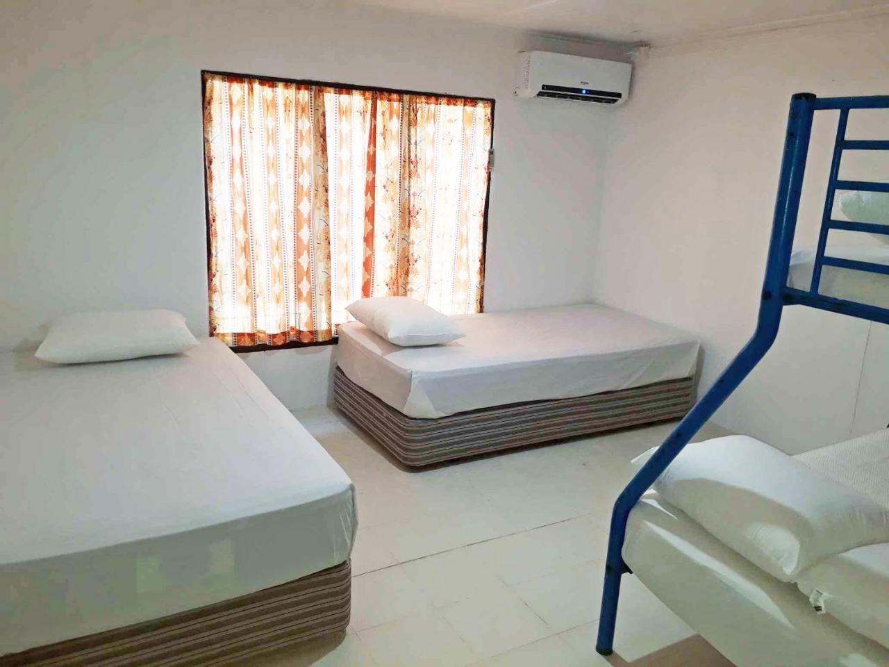 ราตู คีนี แบ๊คแพคเกอร์ แอนด์ ไดฟ์ รีสอร์ต Hotel เกาะมานา ภายนอก รูปภาพ